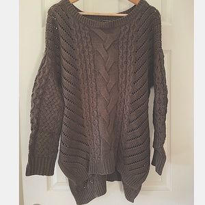 Forest green cable knit sweater,perfect condition